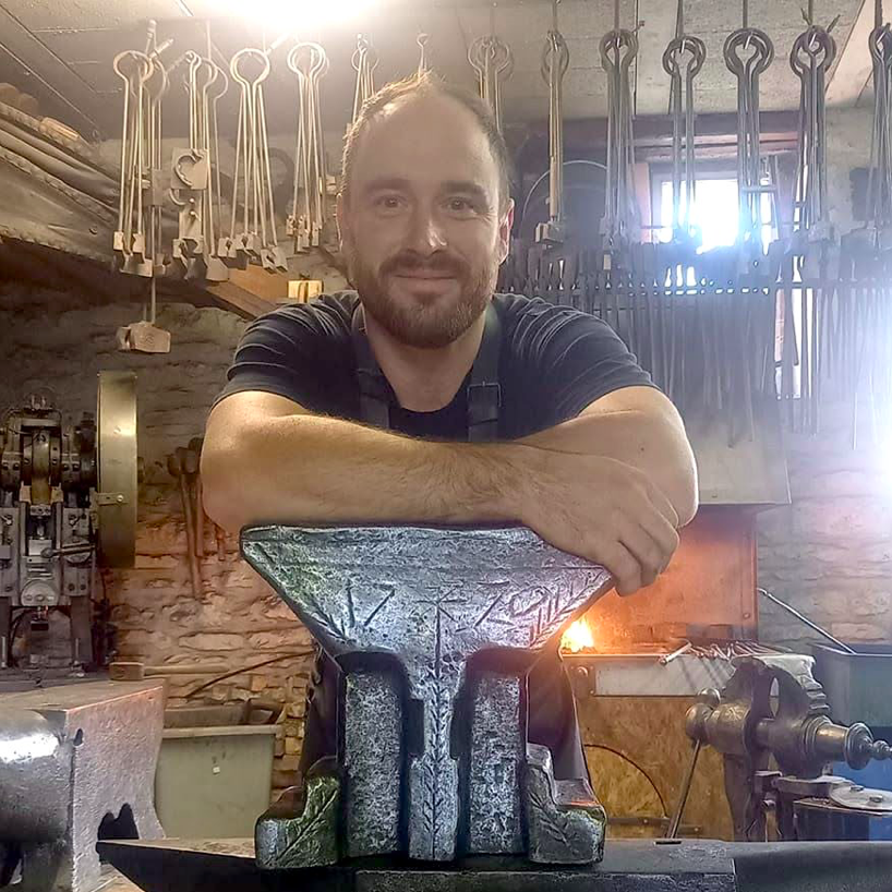 David Tissier - ferronnier d'art - quincaillerie ancienne
